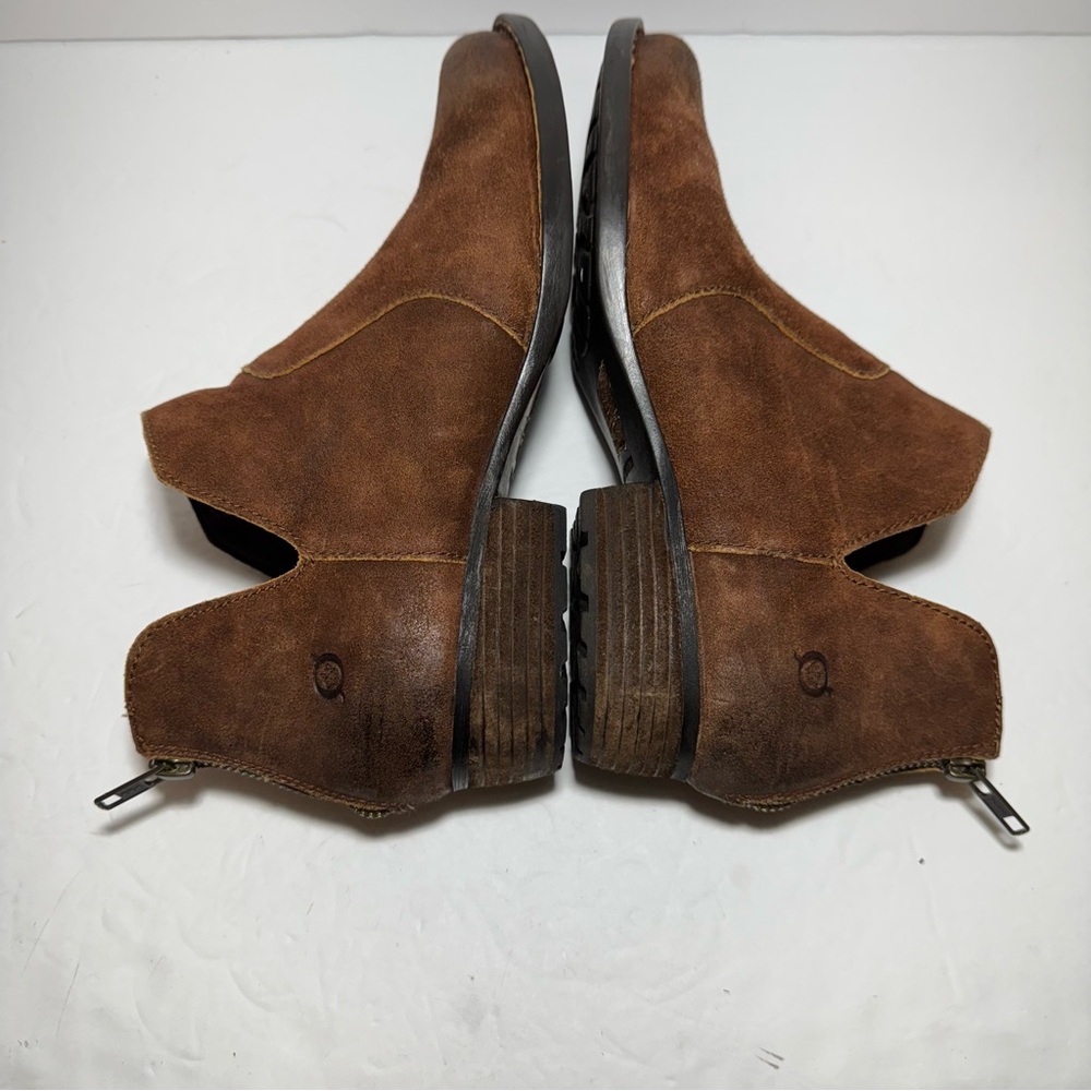 Born Kerri Cognac Brown Distressed Suede Women's Bootie Sz 10 Western Back Zip - Picture 10 of 15
